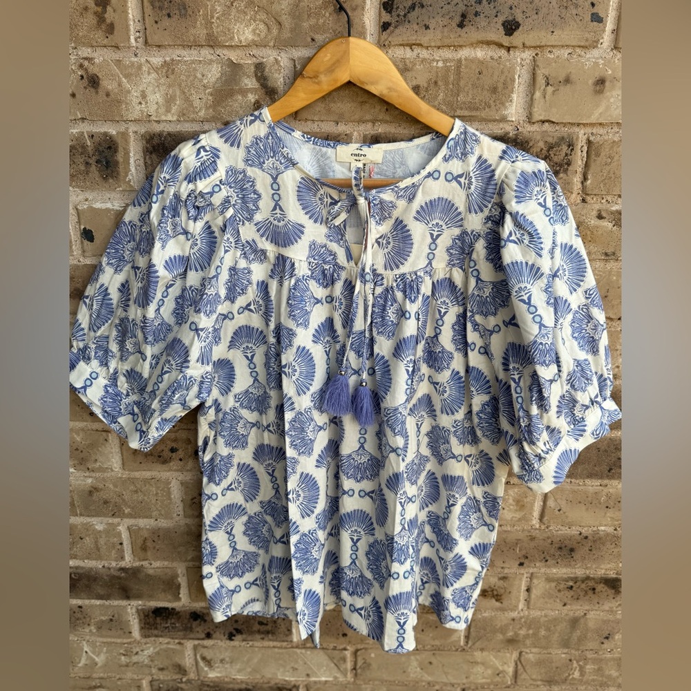 entro NWT The Charmer Blue Floral Blouse Peasant Tunic Size Large - Picture 4 of 13